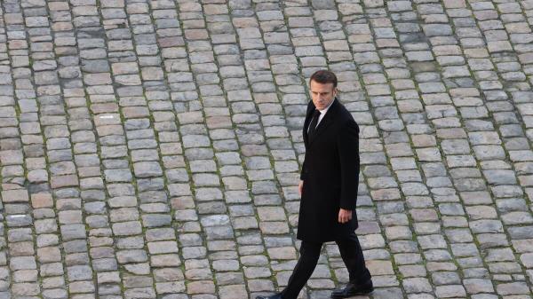 10月7日的法国受害者-恐怖事件四个月后，埃马纽埃尔·马克龙的共和党致敬
